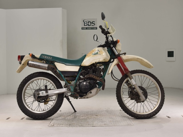 Yamaha SEROW XT225 1987