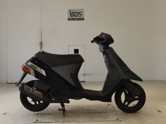 Suzuki ADDRESS V50