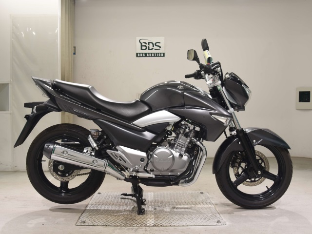 Suzuki GSR250