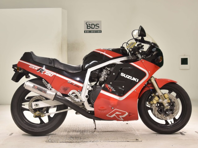 Suzuki GSX-R750 1987
