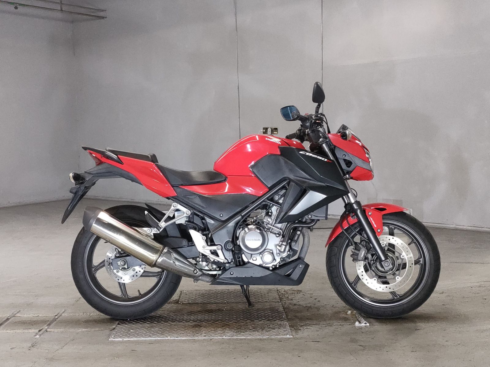 Honda CB250 2015
