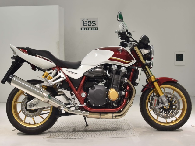 Honda CB1300SF 2023