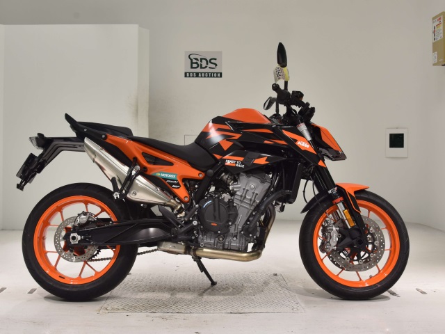 KTM 890 DUKE GP 2024