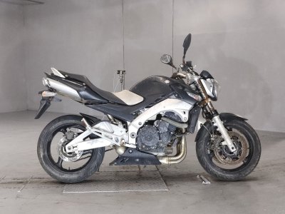 Suzuki GSR400