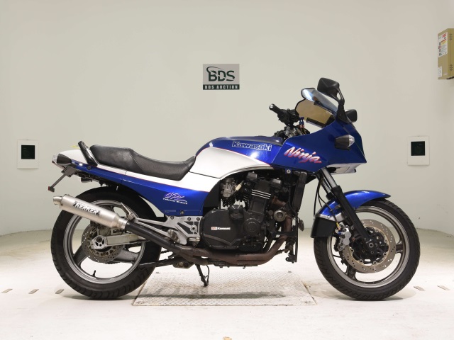 Kawasaki GPZ900R 1997