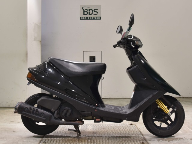 Suzuki ADDRESS V100