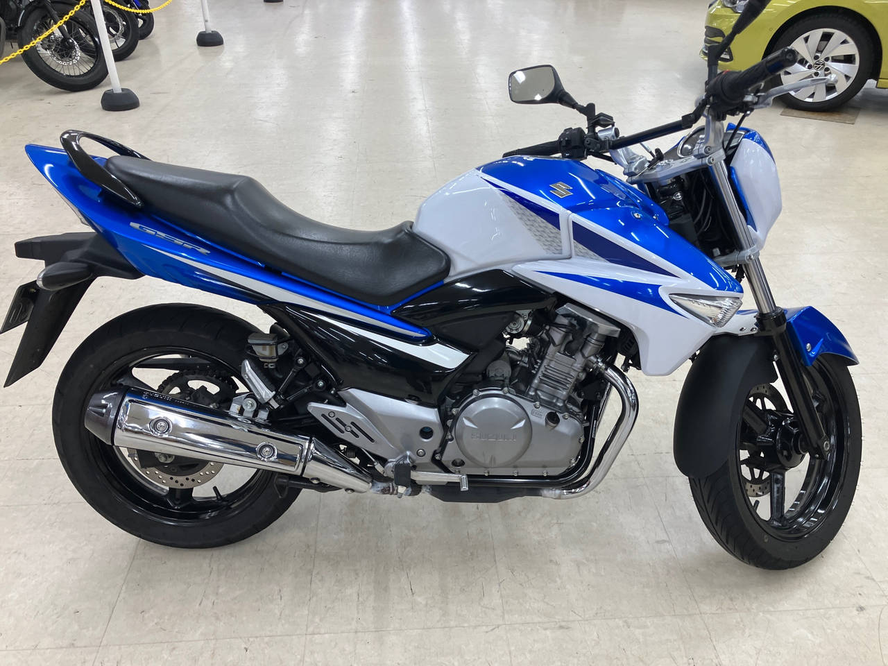 Suzuki GSR250