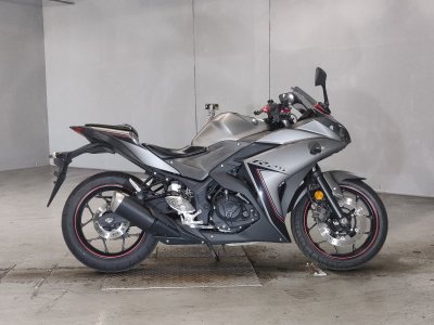 Yamaha YZF-R25 2016
