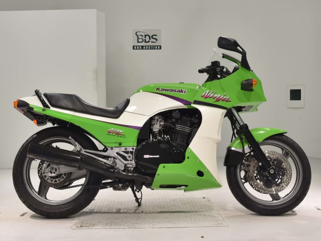 Kawasaki GPZ900R 2000