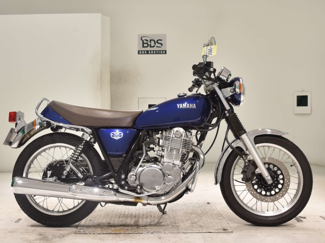 Yamaha SR400 2021
