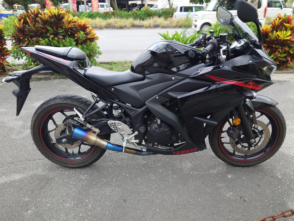 Yamaha YZF-R25 2015