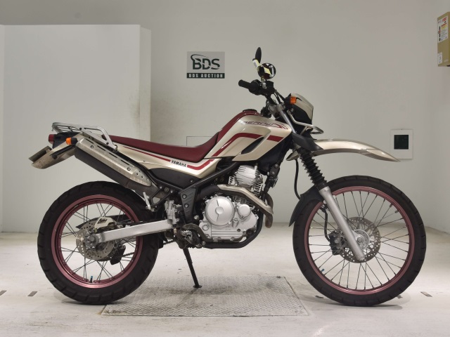 Yamaha SEROW XT250 2005