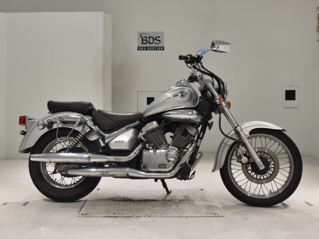 Suzuki INTRUDER 250LC 1999