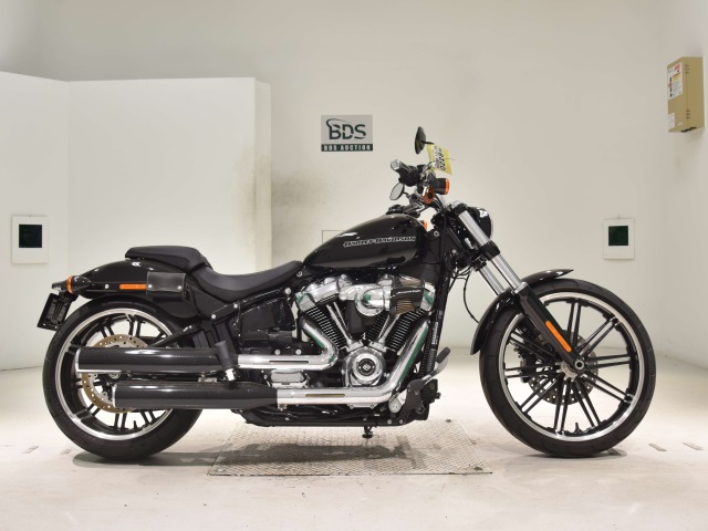 HD BREAKOUT FXBRS1870 2018
