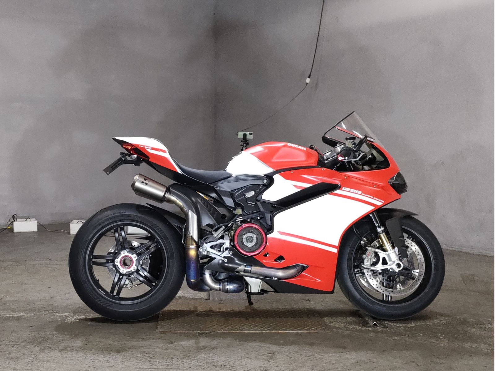 Ducati 1299 SUPERLEGGERA 2017