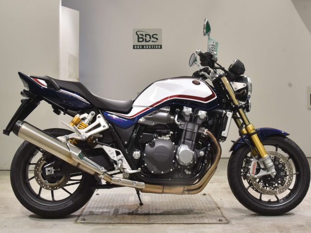 Honda CB1300SF 2021