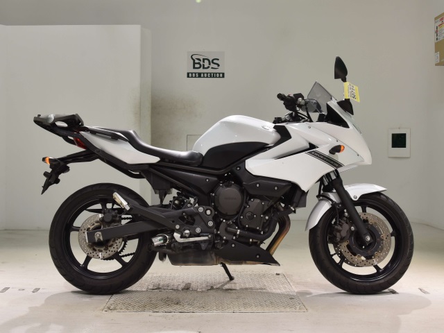 Yamaha XJ6 DIVERSION 2012