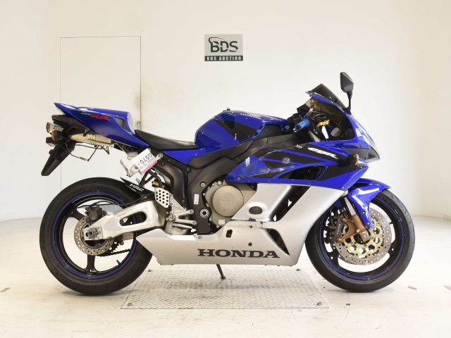 Honda CBR1000RR 2005