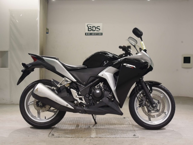 Honda CBR250RA 2011