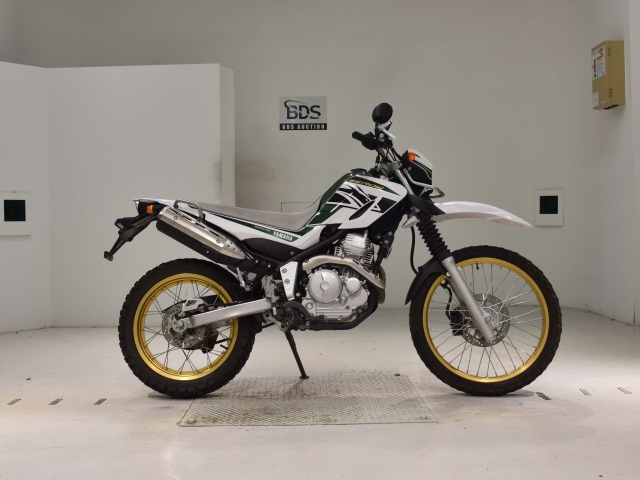 Yamaha SEROW XT250 2018
