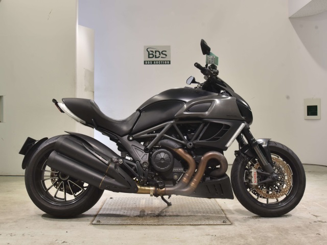 Ducati DIAVEL 2013