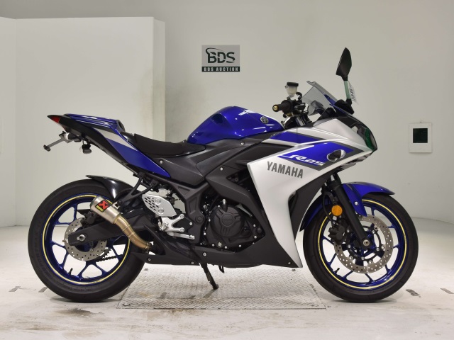 Yamaha YZF-R25 2015