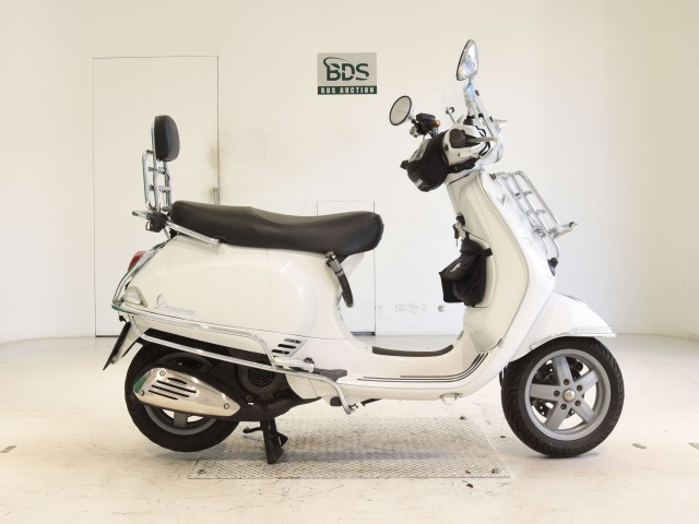 Vespa LX125