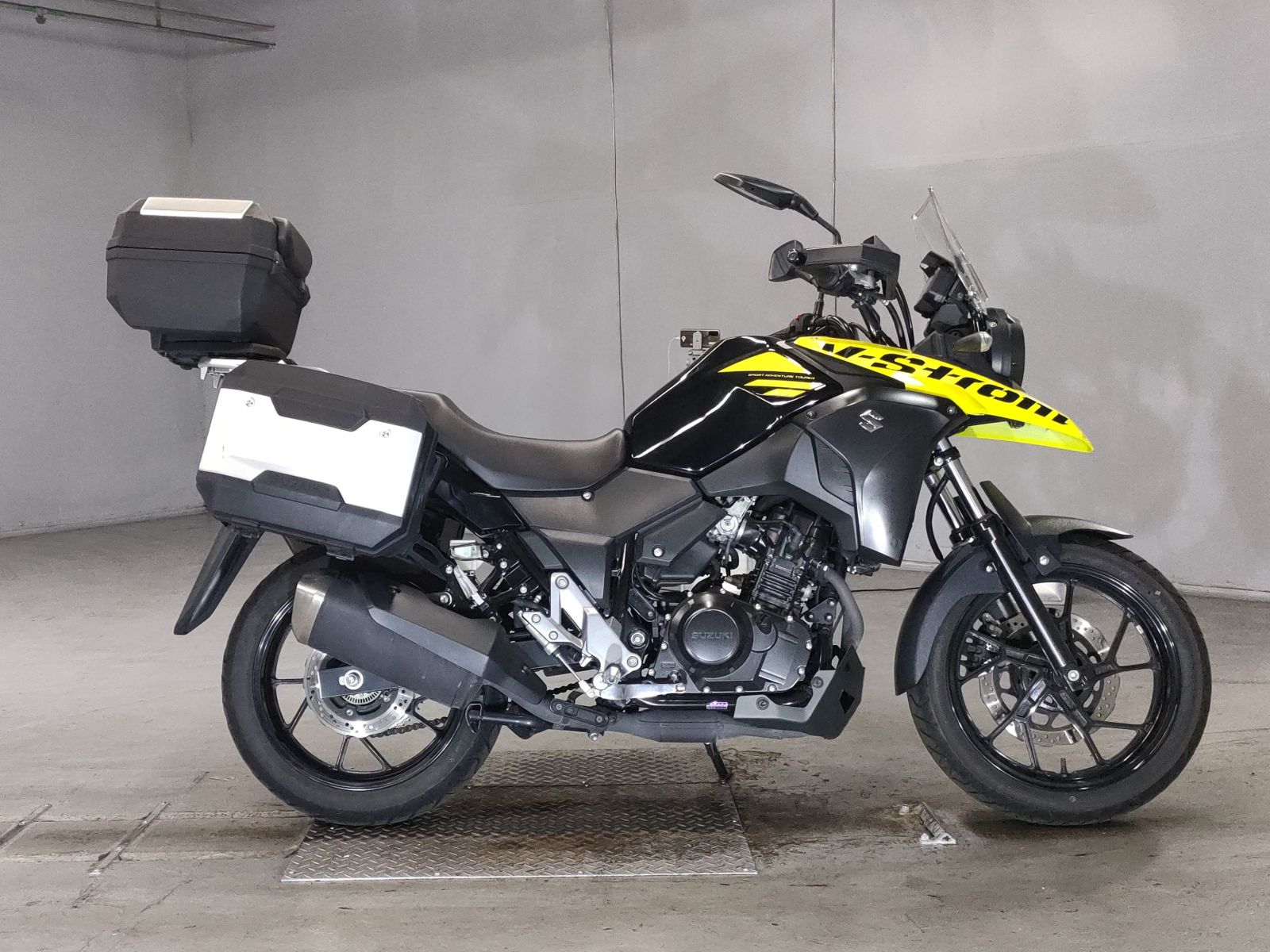 Suzuki V-STROM DL250