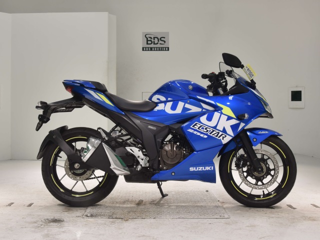 Suzuki GIXXER250SF