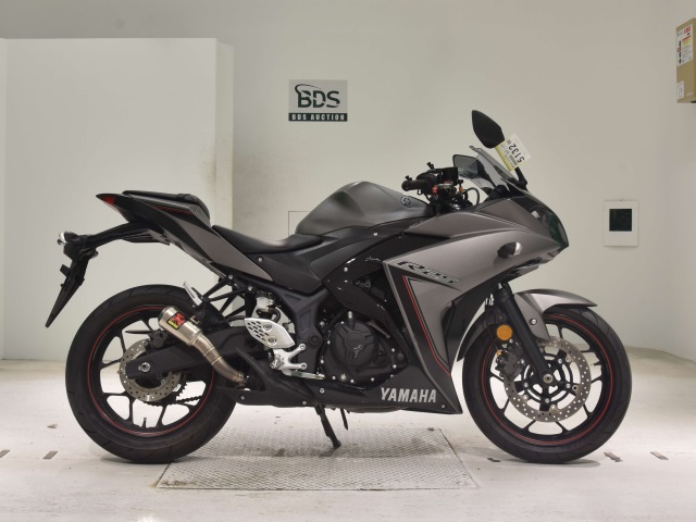 Yamaha YZF-R25 2016