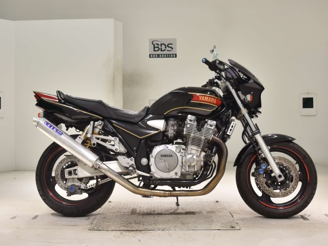Yamaha XJR1300 2002