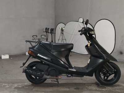 Suzuki ADDRESS V100