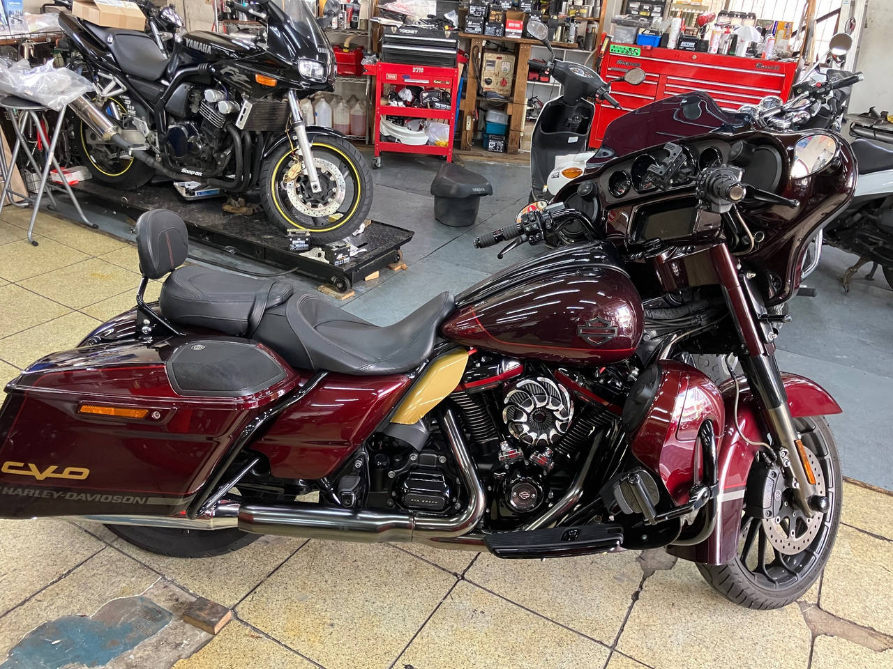 HD STREET GLIDE FLHXSE1800 2019