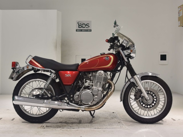 Yamaha SR400 2015