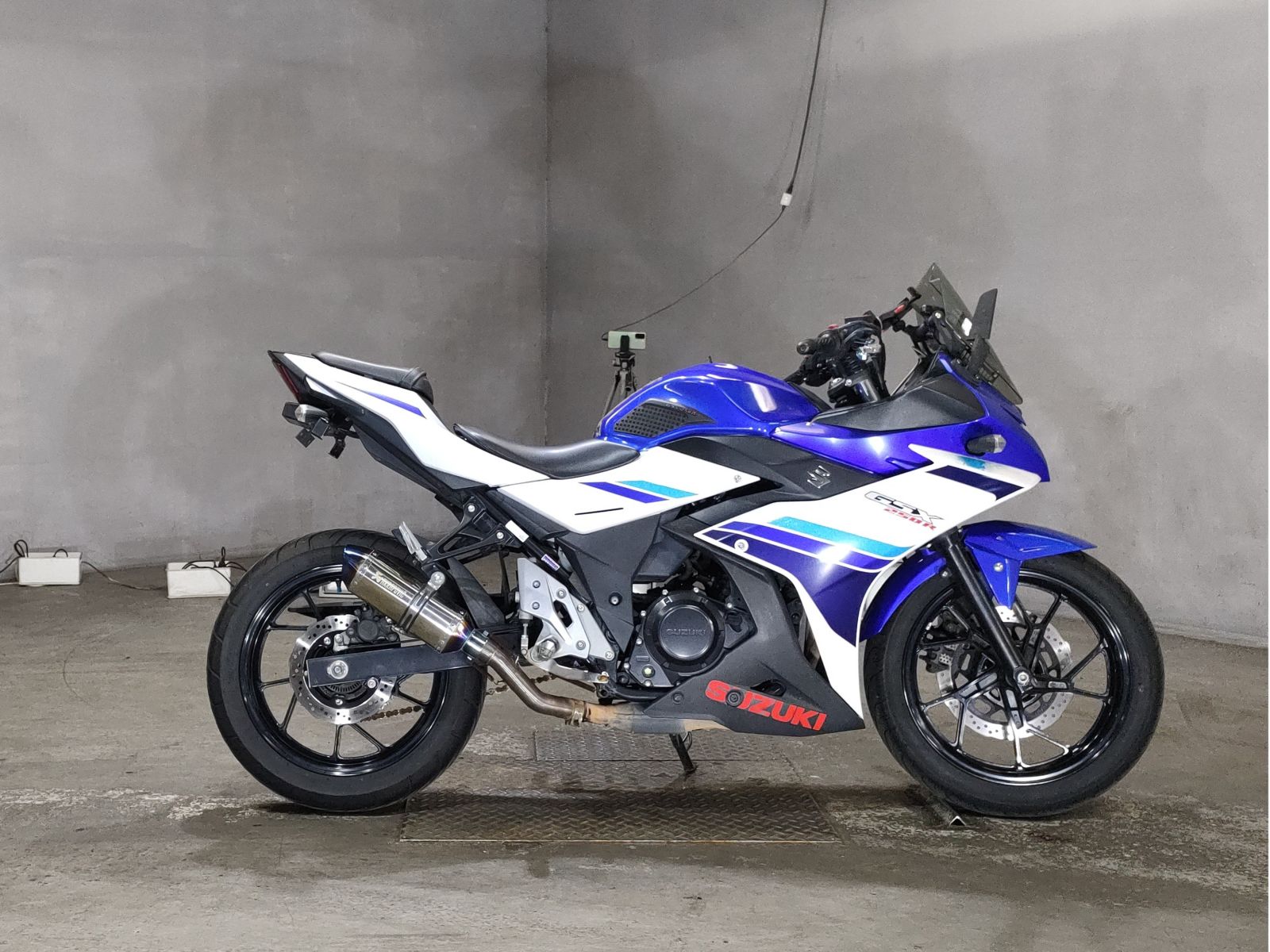 Suzuki GSX250R