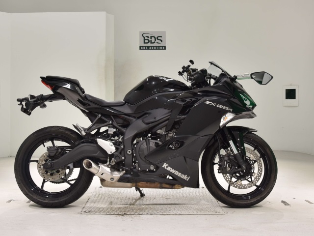 Kawasaki NINJA ZX-25R 2021