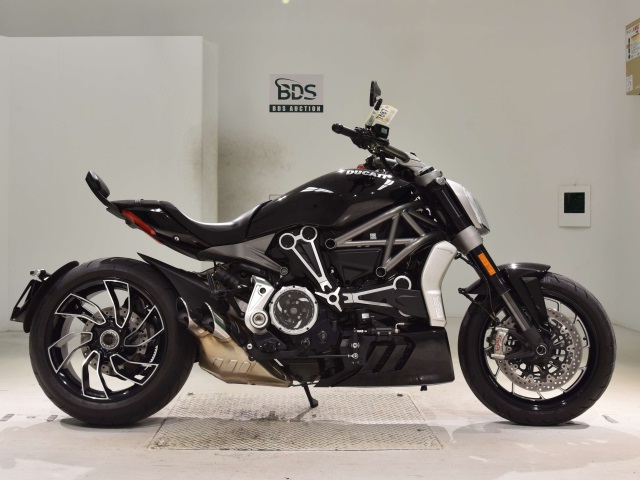 Ducati X DIAVEL S 2016