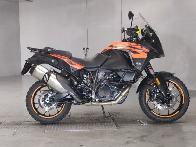 KTM 1290 SUPER ADVENTURE S 2021