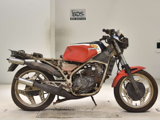 Honda MVX250F 1983