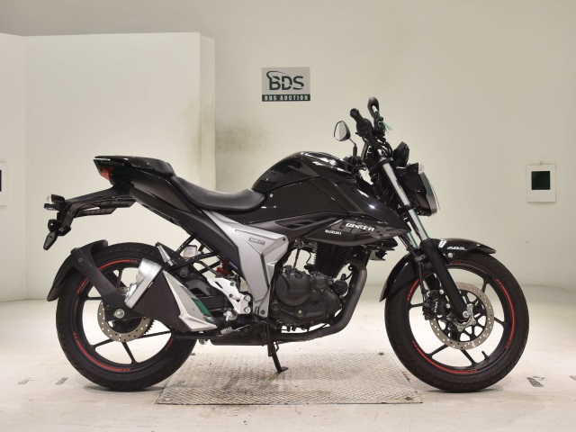 Suzuki GIXXER150