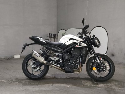 Triumph STREET TRIPLE R 2023
