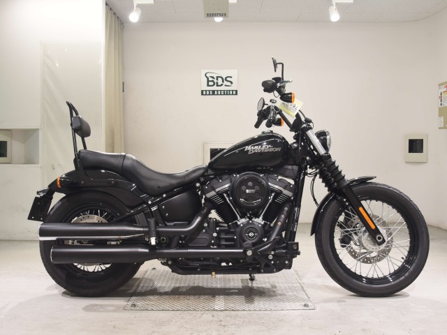 HD STREETBOB FXBB1750 2020