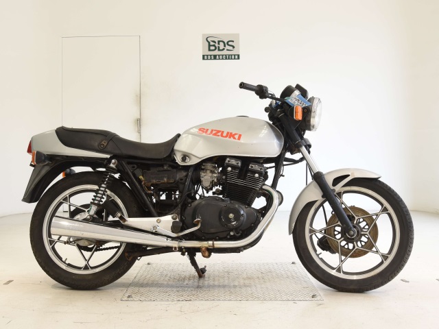 Suzuki GSX400E