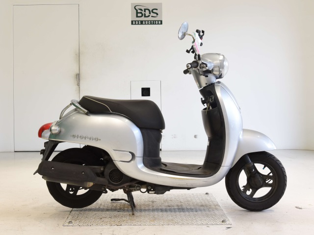 Honda GIORNO 2011