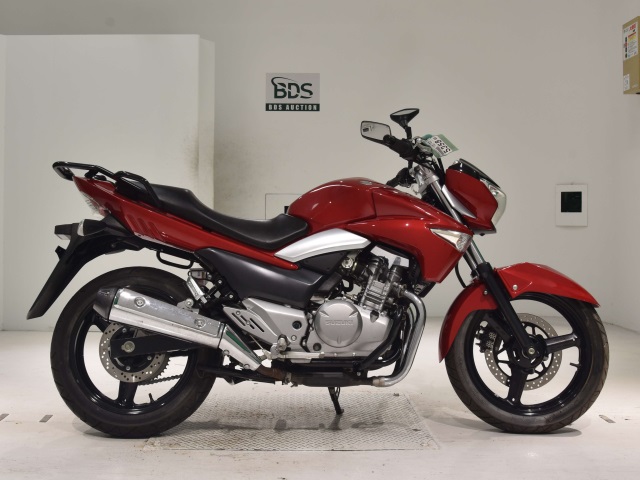 Suzuki GSR250