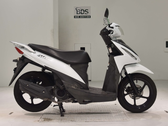 Suzuki ADDRESS V110
