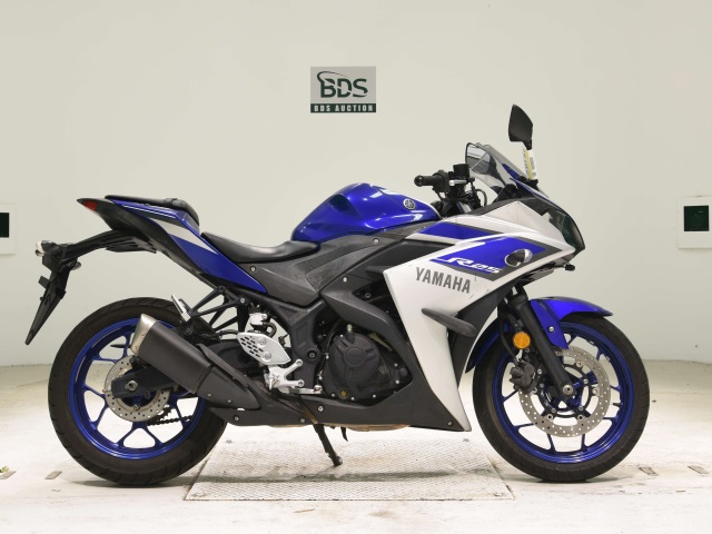 Yamaha YZF-R25 2015