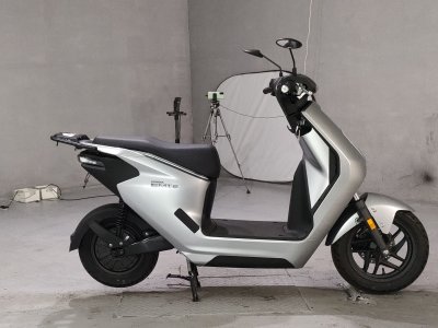 Honda EM1E: 2023