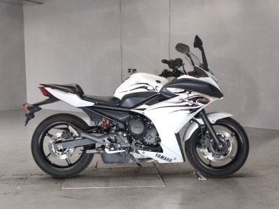 Yamaha FZ6-R 2009