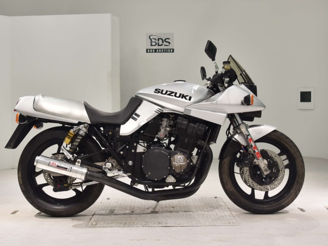 Suzuki GSX750S KATANA 1983